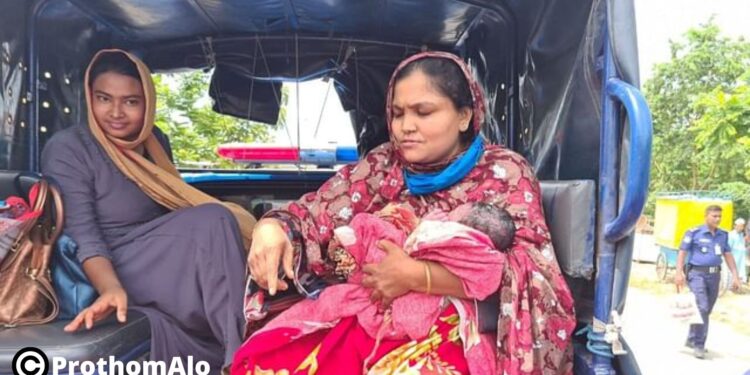 Hasi Akhter gave birth to a child on the road next to the toll plaza of Padma Bridge - magazine x time